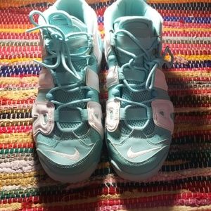 Nike uptempo (RARE) *SEAFOAM GREEN* WORN TWICE